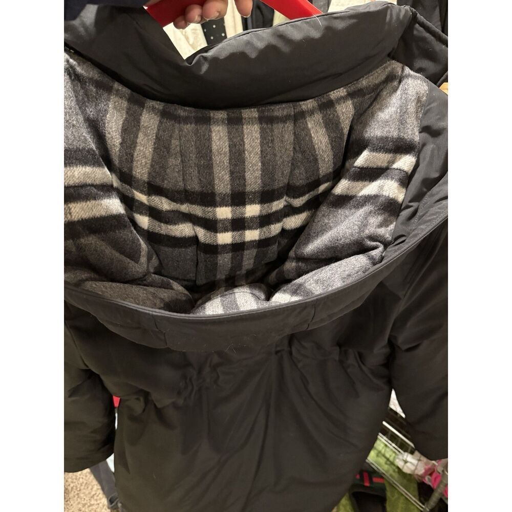 Burberry LEYBURN Women's Down Coat Size Medium - Picture 8 of 9